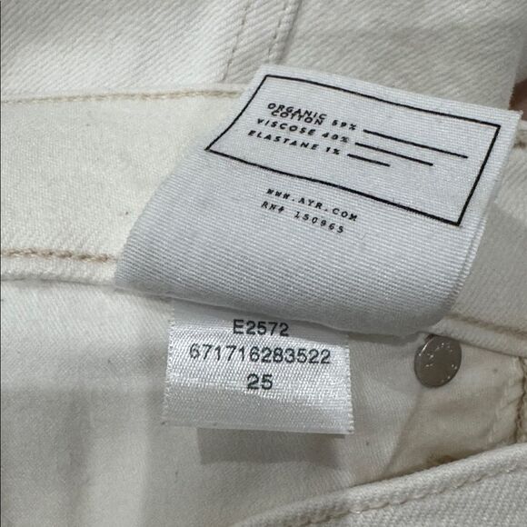 AYR The Knockout Barrel leg jeans in ivory - Picture 10 of 10